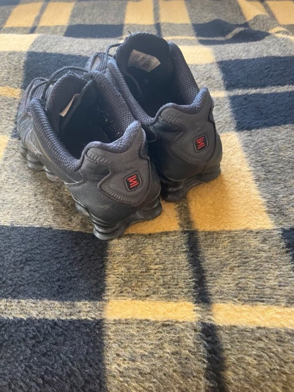 Nike Shox Men's Sneakers — Black, US Size 8.5
